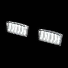 Load image into Gallery viewer, Infiniti FX 2009-2013 / Nissan X-Trail Rogue White SMD LED License Plate Lights Clear Len