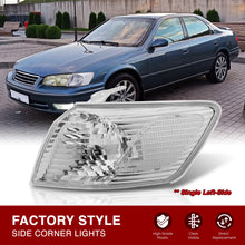 Load image into Gallery viewer, Toyota Camry 2000-2001 Factory Style Corner Light Left Driverside Chrome Housing Clear Len Clear Reflector
